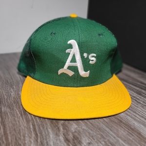 Oakland A's Vintage Youth Mesh Snapback